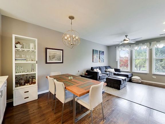 5th image of 1005 N Kingsbury St