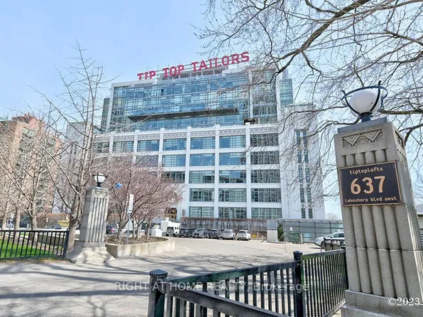 637 Lake Shore Blvd W #217, Toronto, ON M5V 3J6