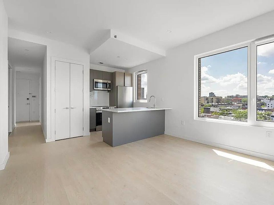 1st image of 736 Saint Johns Pl #10D