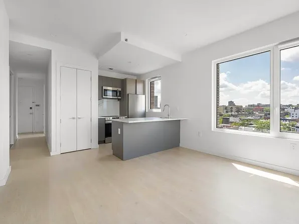 736 Saint John's Place image 1 of 23