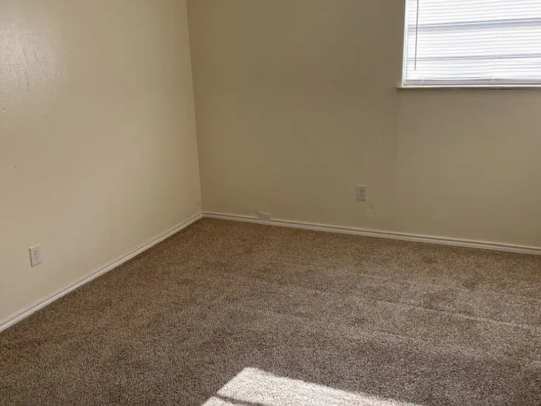 Greenswest Apartments — Photo 35