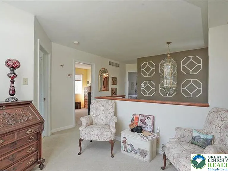 1319 Shady Ln — Photo 49