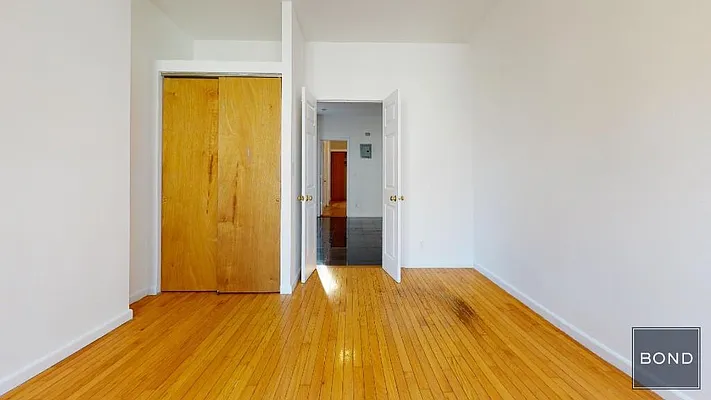 Rented by Bond New York | media 17