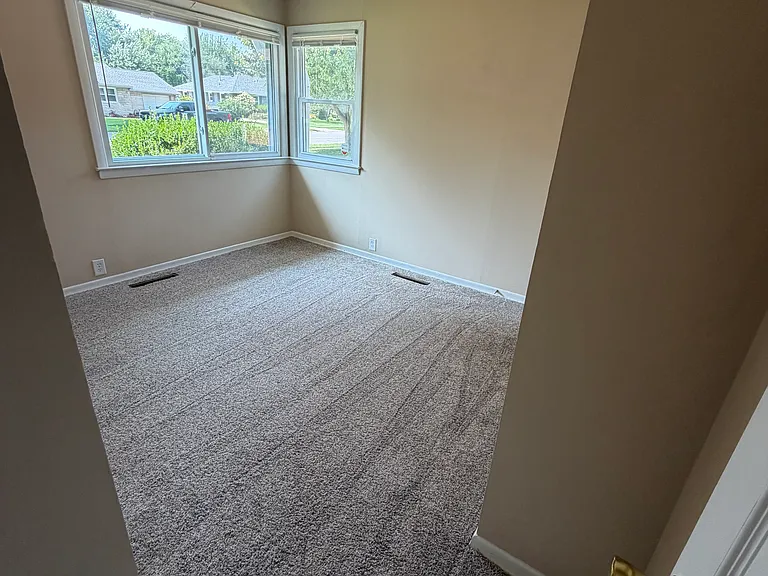 405 Jefferson Blvd — Photo 13