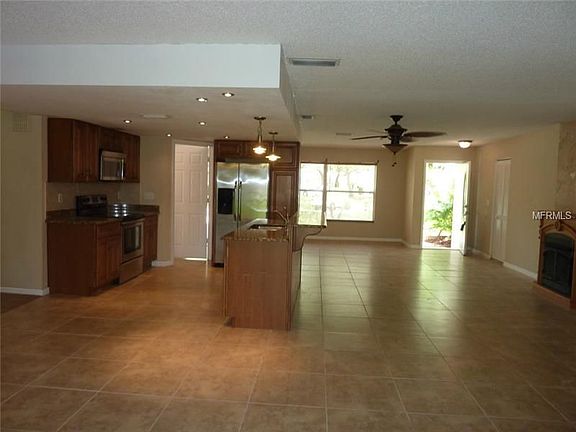 4th image of 78 Harbor Oaks Cir