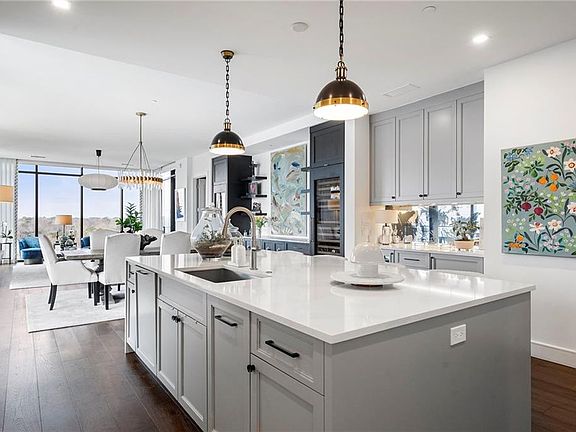 4th image of 2520 Peachtree Rd #1203