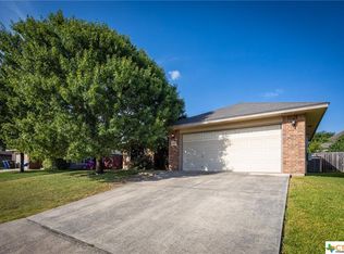 2045 Bentwood Dr, New Braunfels, TX 78130