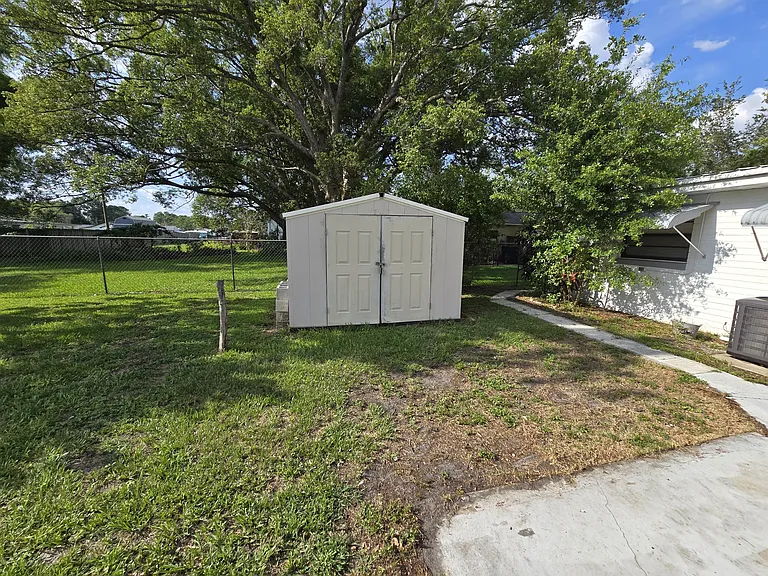 420 Indiana Ave — Photo 19