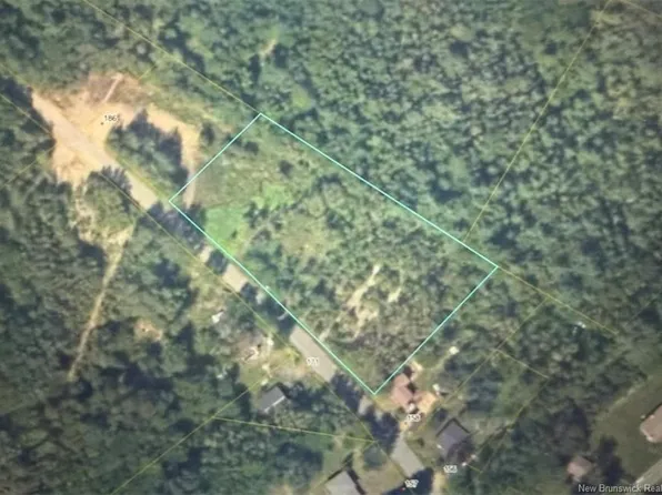 185 Diamond Dr, Minto, NB E4B 2V3