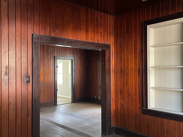 305 J.t. Polk Dr — Photo 11
