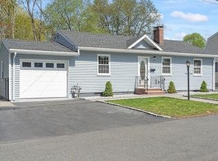 5 Colony Rd, Woburn, MA 01801