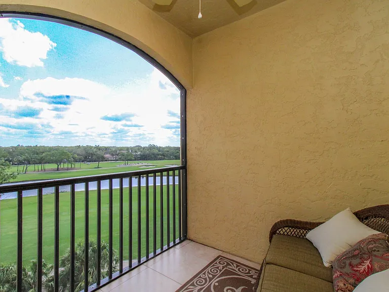 7024 Pelican Bay Blvd #F-504 — Photo 44