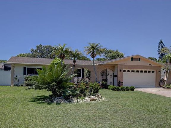 2nd image of 1982 75th Ave N