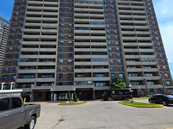 3390 Weston Rd #301, Toronto, ON M9M 2X3