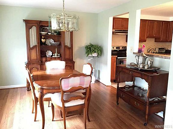 3rd image of 105 Old Lyme Dr APT 2