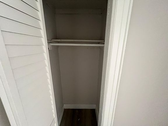4th image of 123 Roosevelt Ave #22E