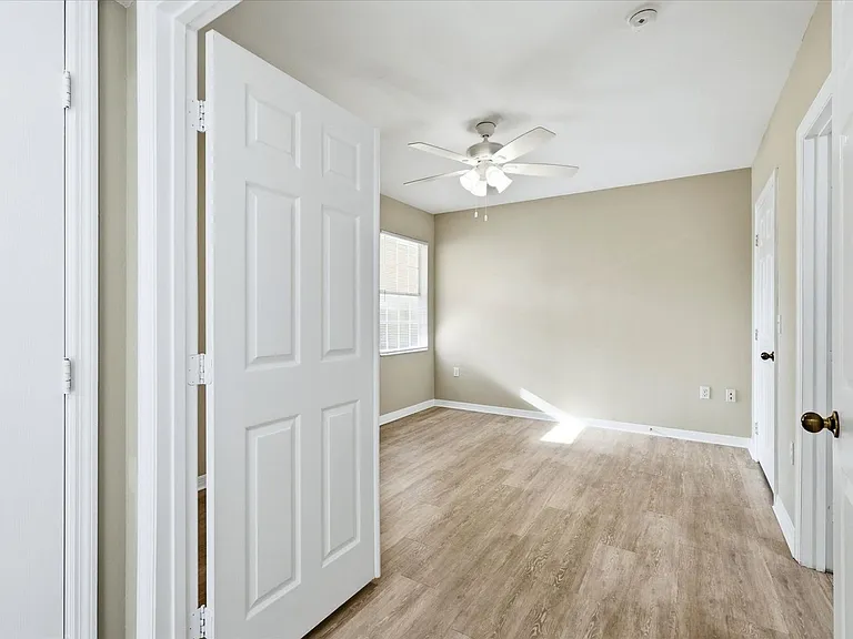 1015 Villagio Cir #202 — Photo 20