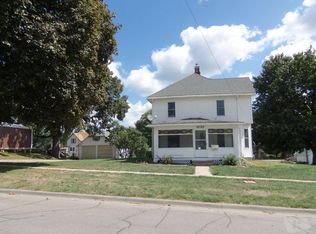 1020 McClellan St, Tama, IA 52339