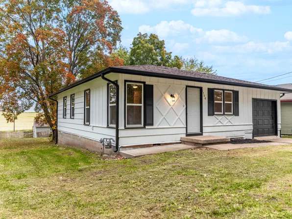 1506 S Sharp Ave, Marshall, MO 65340