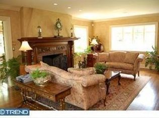 217 Hilldale Rd, Villanova, PA 19085