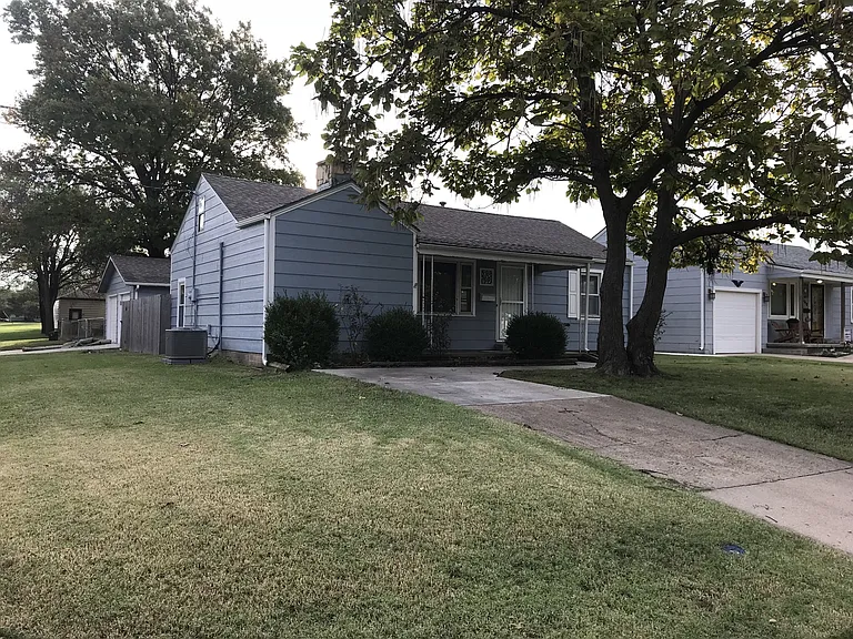 1522 Cron St — Photo 1