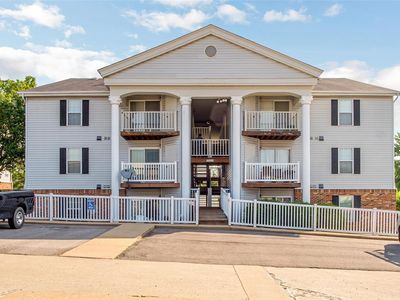 12401 Somerset Place Dr APT F, Saint Louis, MO, 63128