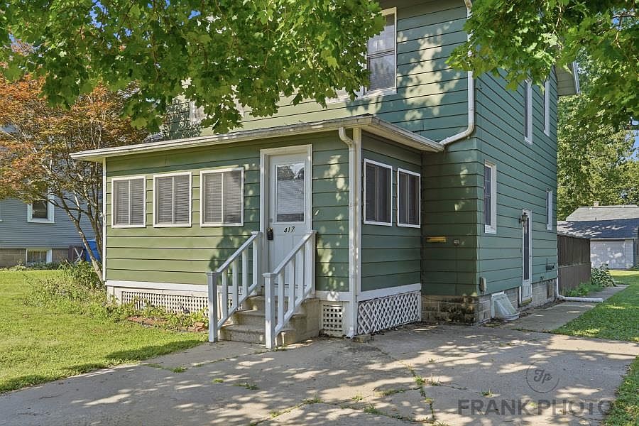 1st image of 417 2nd Ave