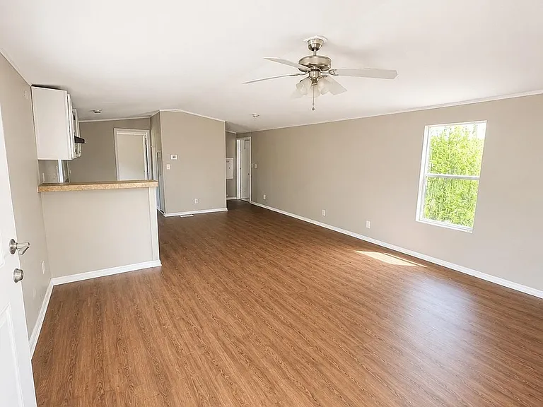 620 County Road 3545 — Photo 4