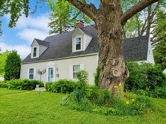 2nd image of 43 Elmwood Avenue