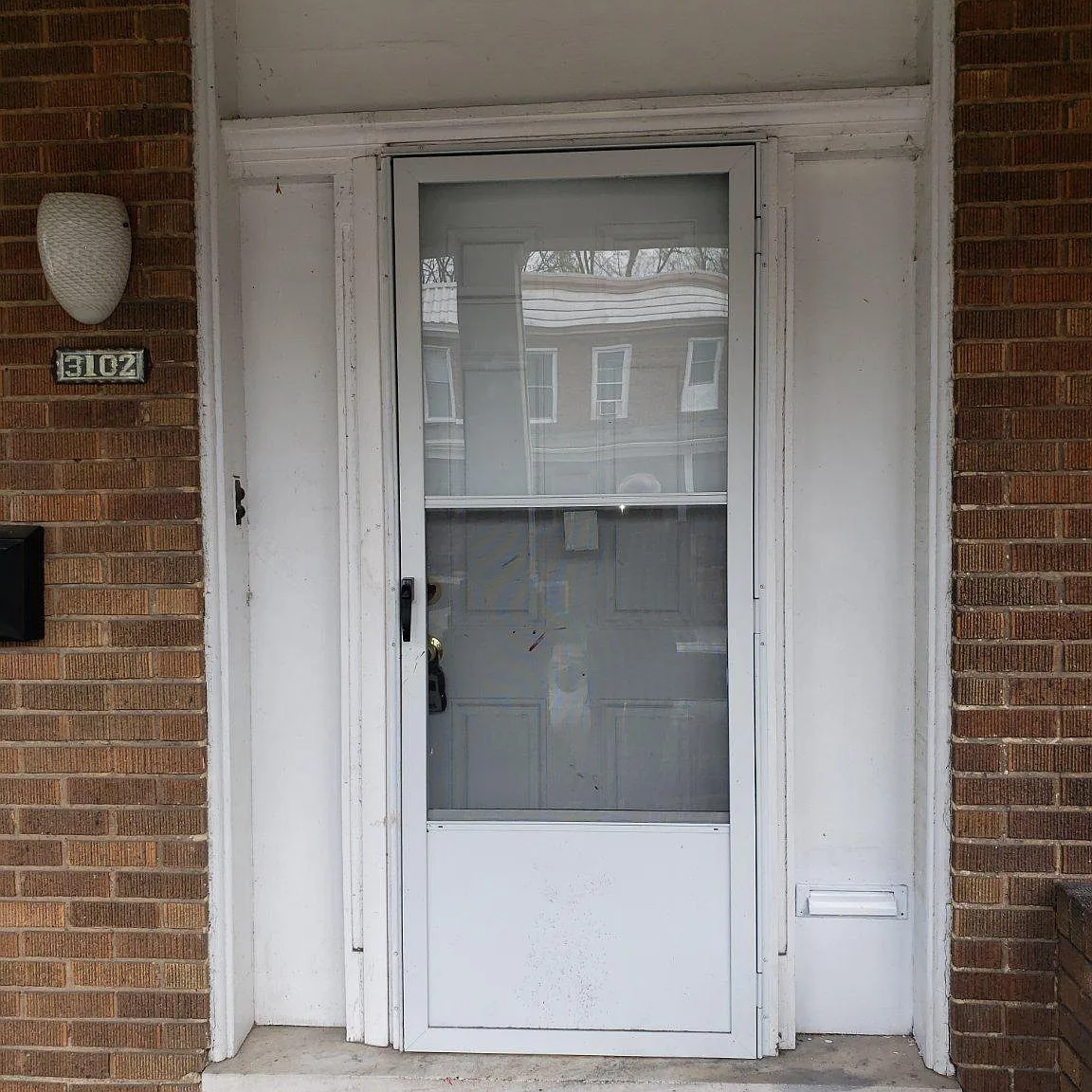 3 bed, 3.0 bath, 1296 sqft, $1,850 — Photo 2