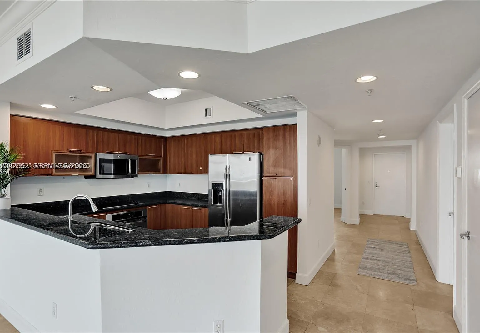 The Oaks I Condo — Photo 1