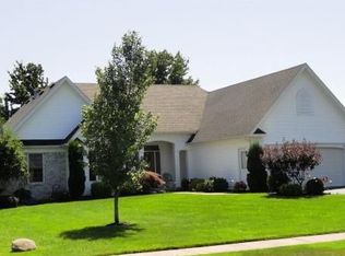 53 Leamington Cir, Rochester, NY 14626