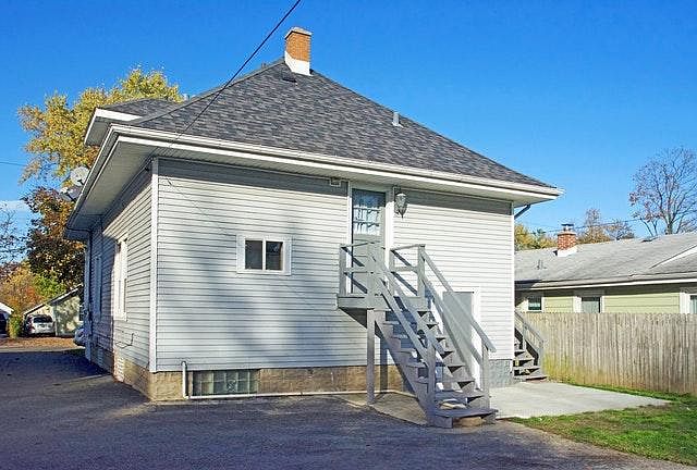 1st image of 1143 Superior St #2