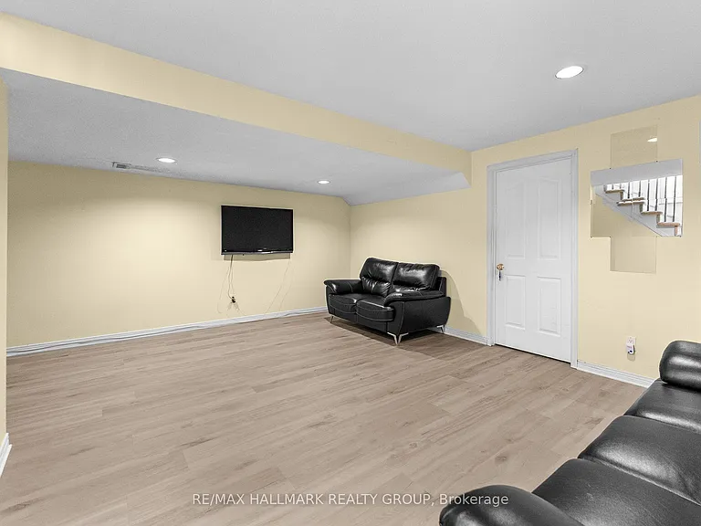 1157 Marchant Dr — Photo 21