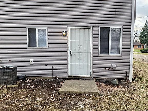 2nd image of 2819 W Scenic Dr #2819