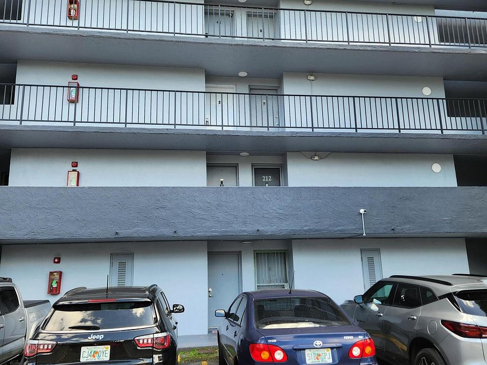 1st image of 210 Fontainebleau Boulevard #311