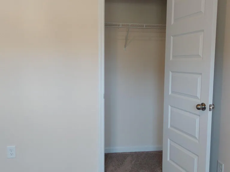 243 Centennial Cir — Photo 35