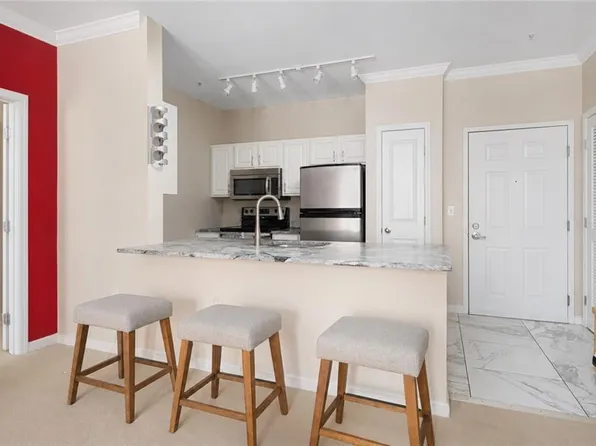 1000 Providence Pl APT 286, Providence, RI 02903