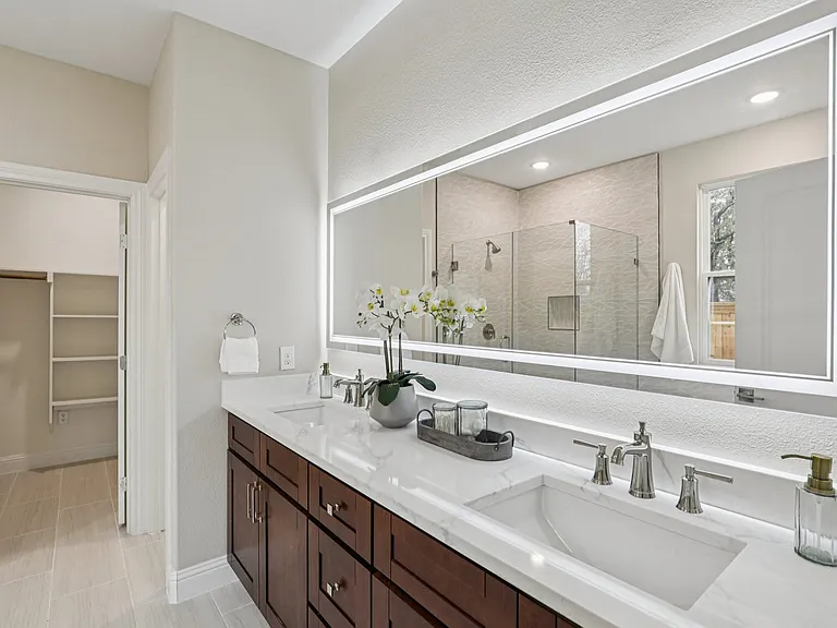 1713 Highland Dr W — Photo 24