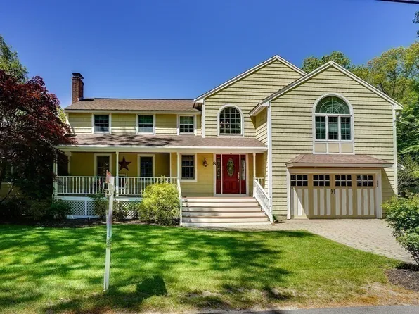 8 Shady Lane Dr, Burlington, MA 01803