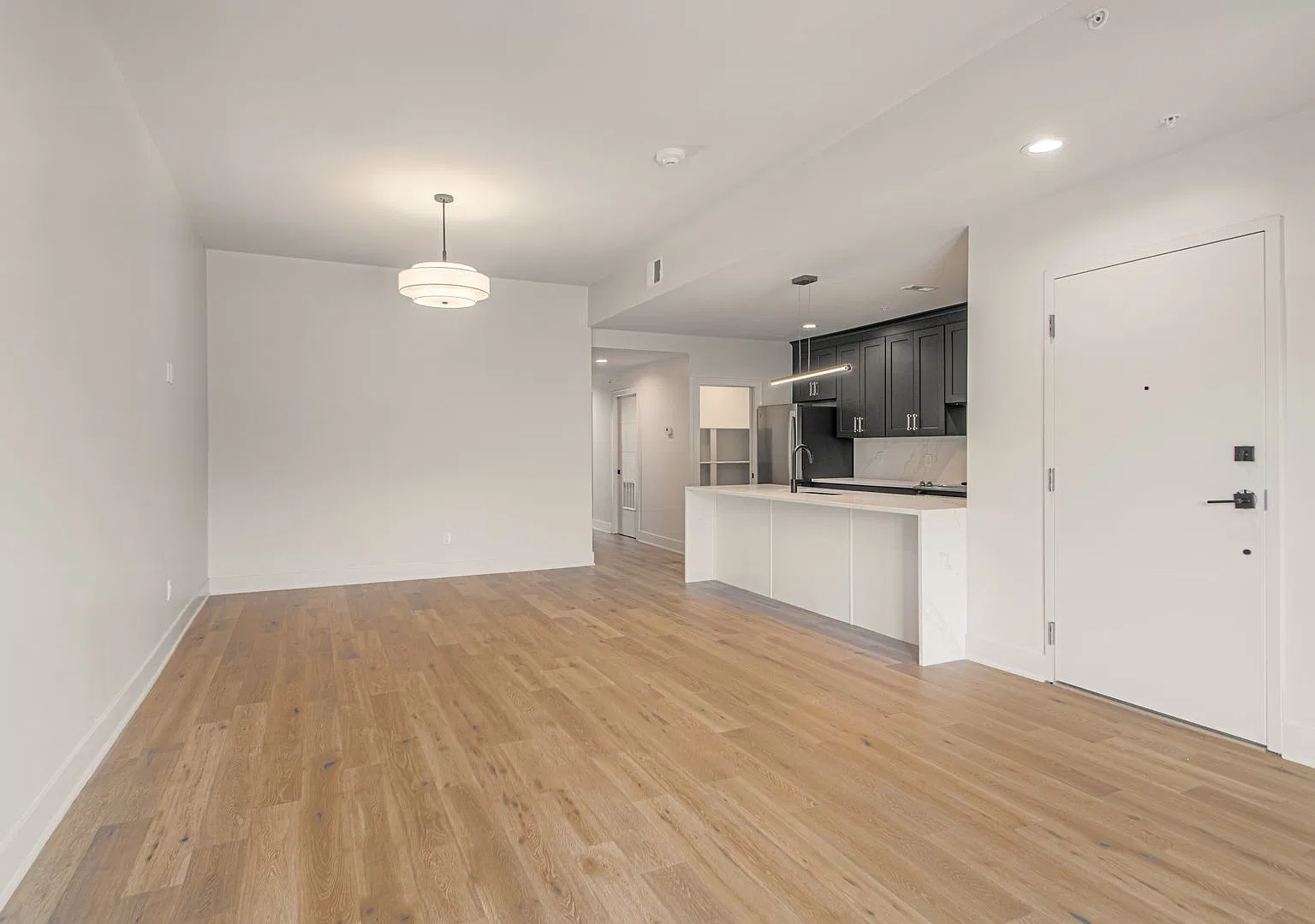 200 West Gregory Boulevard — Photo 3