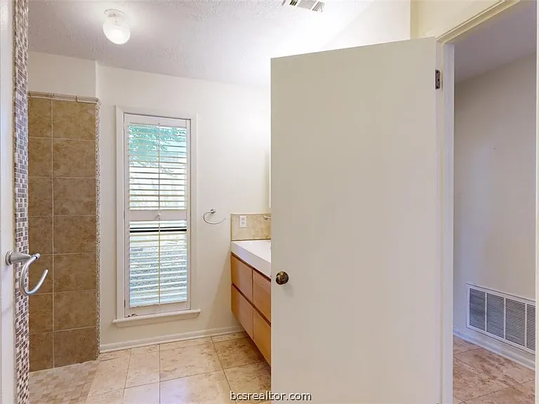 3004 Gleneagles Ct — Photo 17