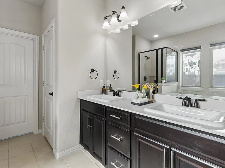 1545 Tanglewood Trl — Photo 18