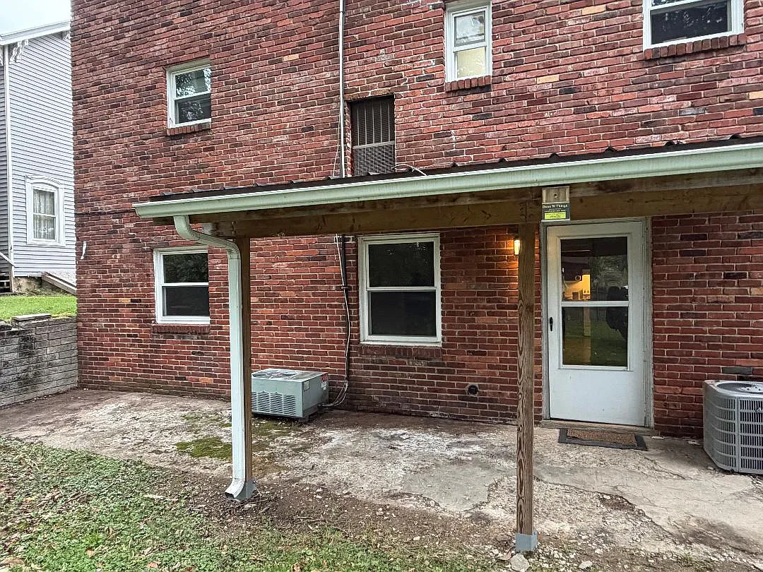 2 bed, $950 — Photo 3