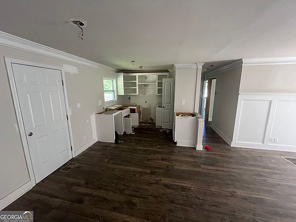 4th image of 446 Fedora Way NW