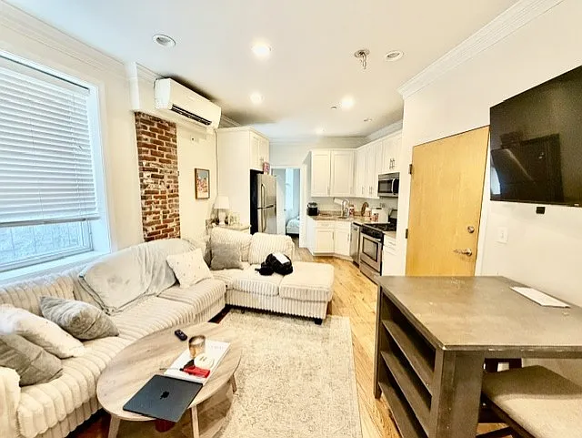 22 Moon St #2 — Photo 8