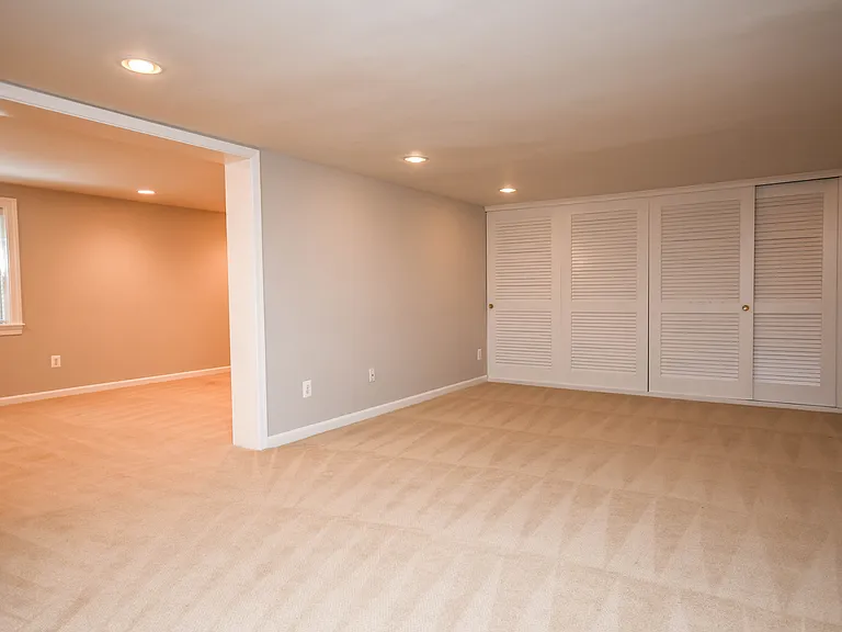 1211 Vinita Ln — Photo 48
