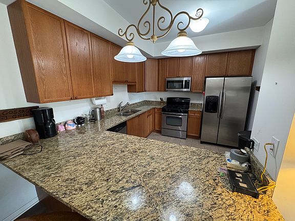 3rd image of 5100 W 96th St APT 302