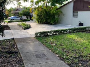 13451 SW 108th Street Cir N, Miami, FL 33186