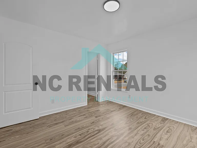 607 Roosevelt Ave — Photo 19